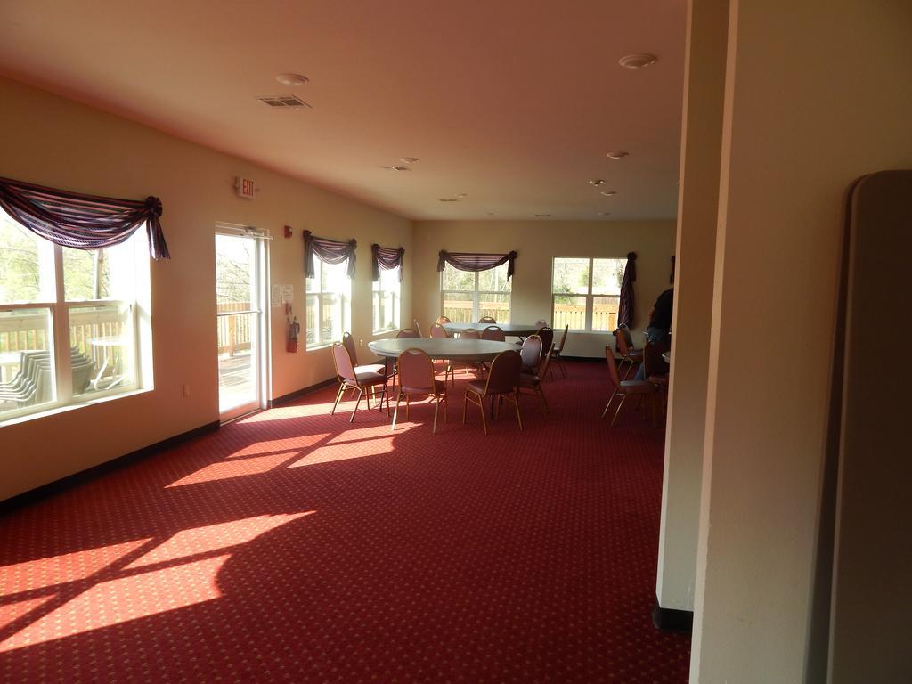 Ramada Branson Hotel And Resort Buitenkant foto
