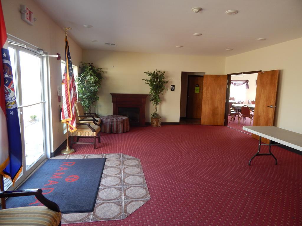 Ramada Branson Hotel And Resort Buitenkant foto