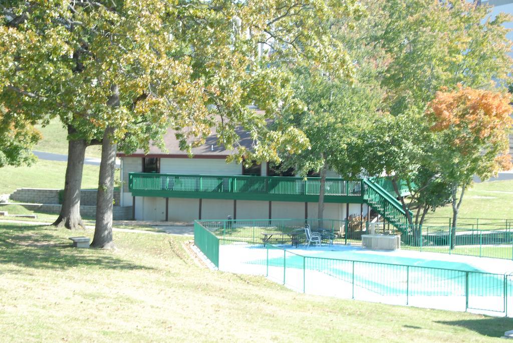 Ramada Branson Hotel And Resort Buitenkant foto
