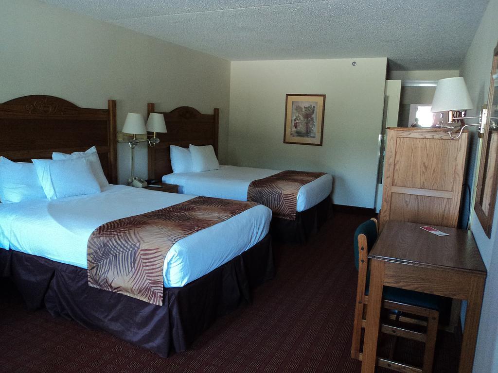 Ramada Branson Hotel And Resort Kamer foto